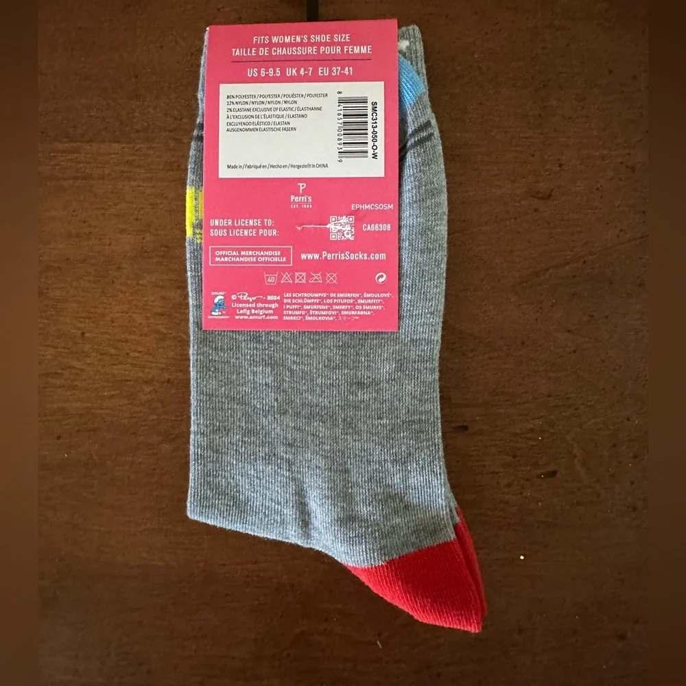 ☀️3/$10 The Smurfs lady socks ( see description)